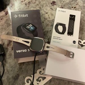 Fitbit Versa 3. GPS Fitness Swim proof watch